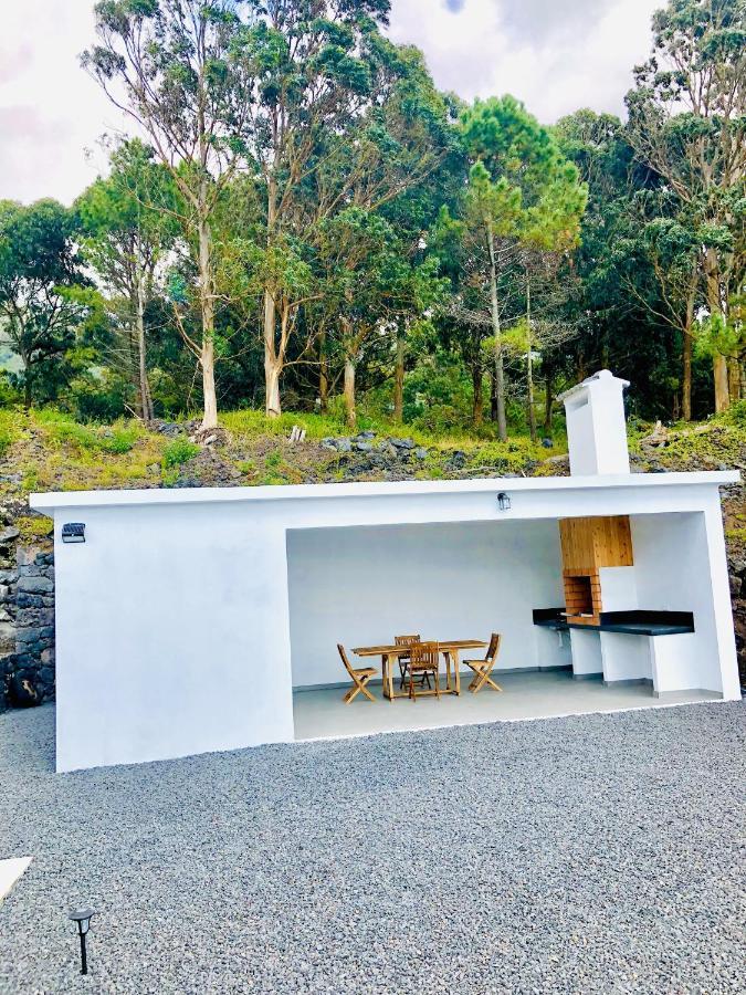 Amu- Apartamentos Misterios Da Urzelina Exteriör bild