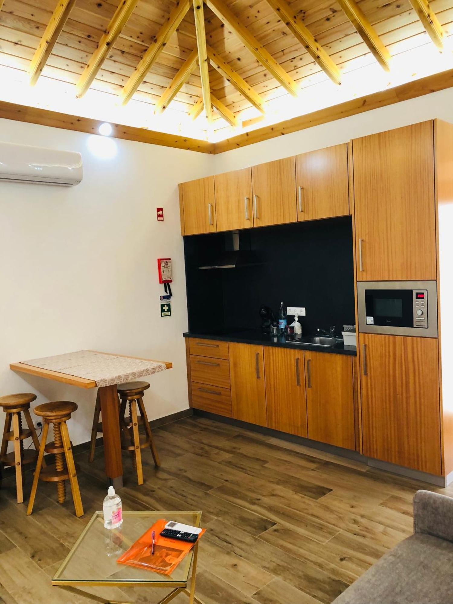Amu- Apartamentos Misterios Da Urzelina Exteriör bild