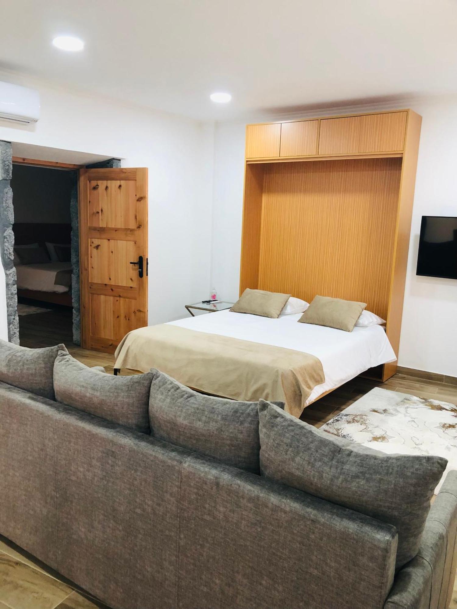Amu- Apartamentos Misterios Da Urzelina Exteriör bild